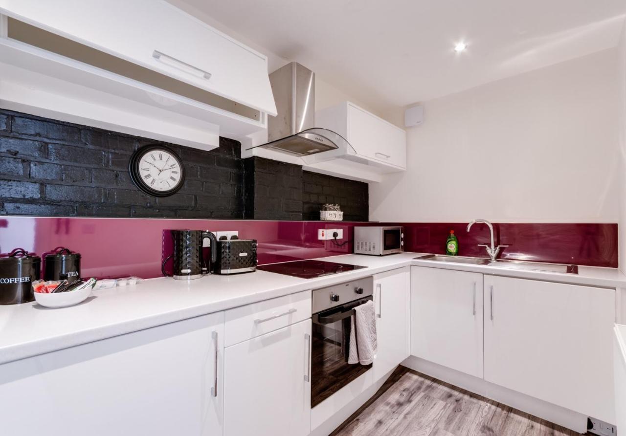 Duke Street Aparthotel 4*