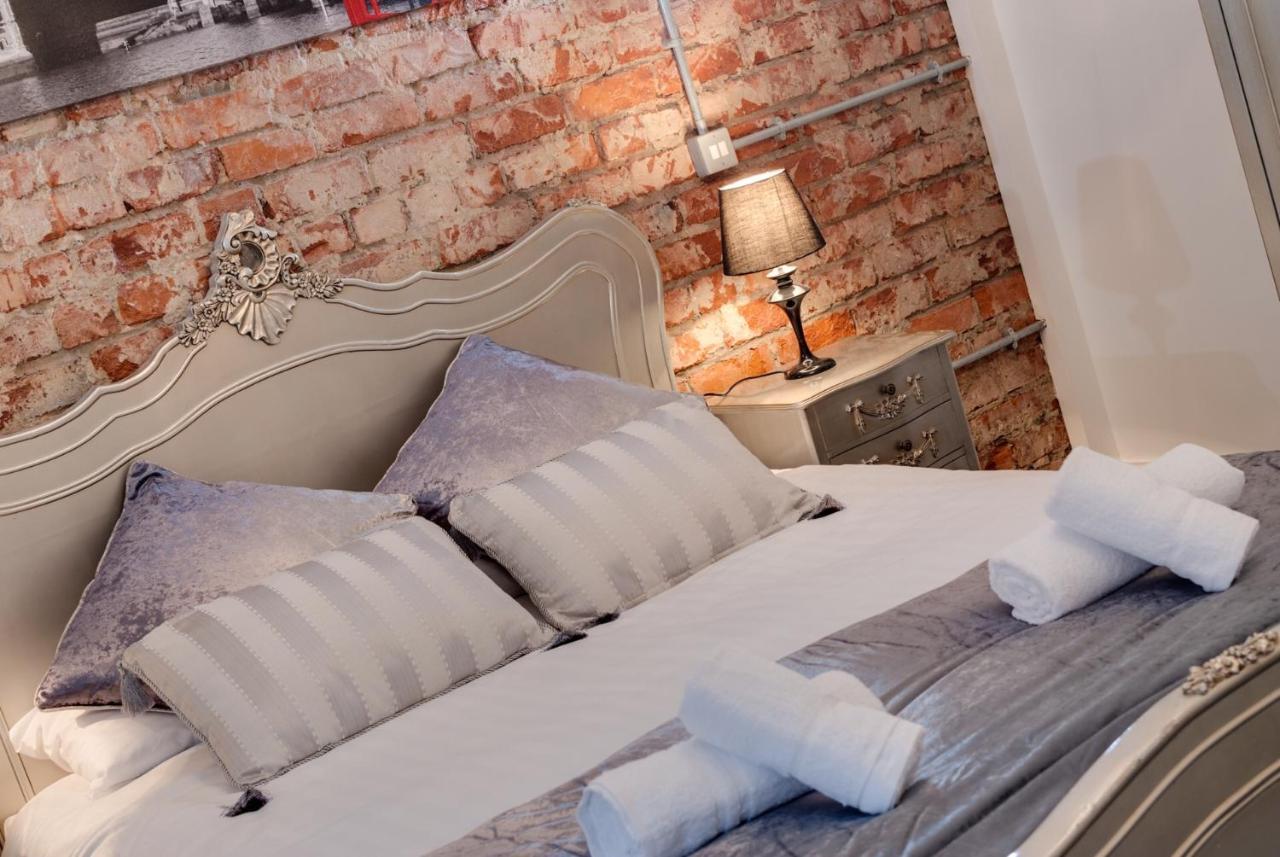 Aparthotel Duke Street 4*